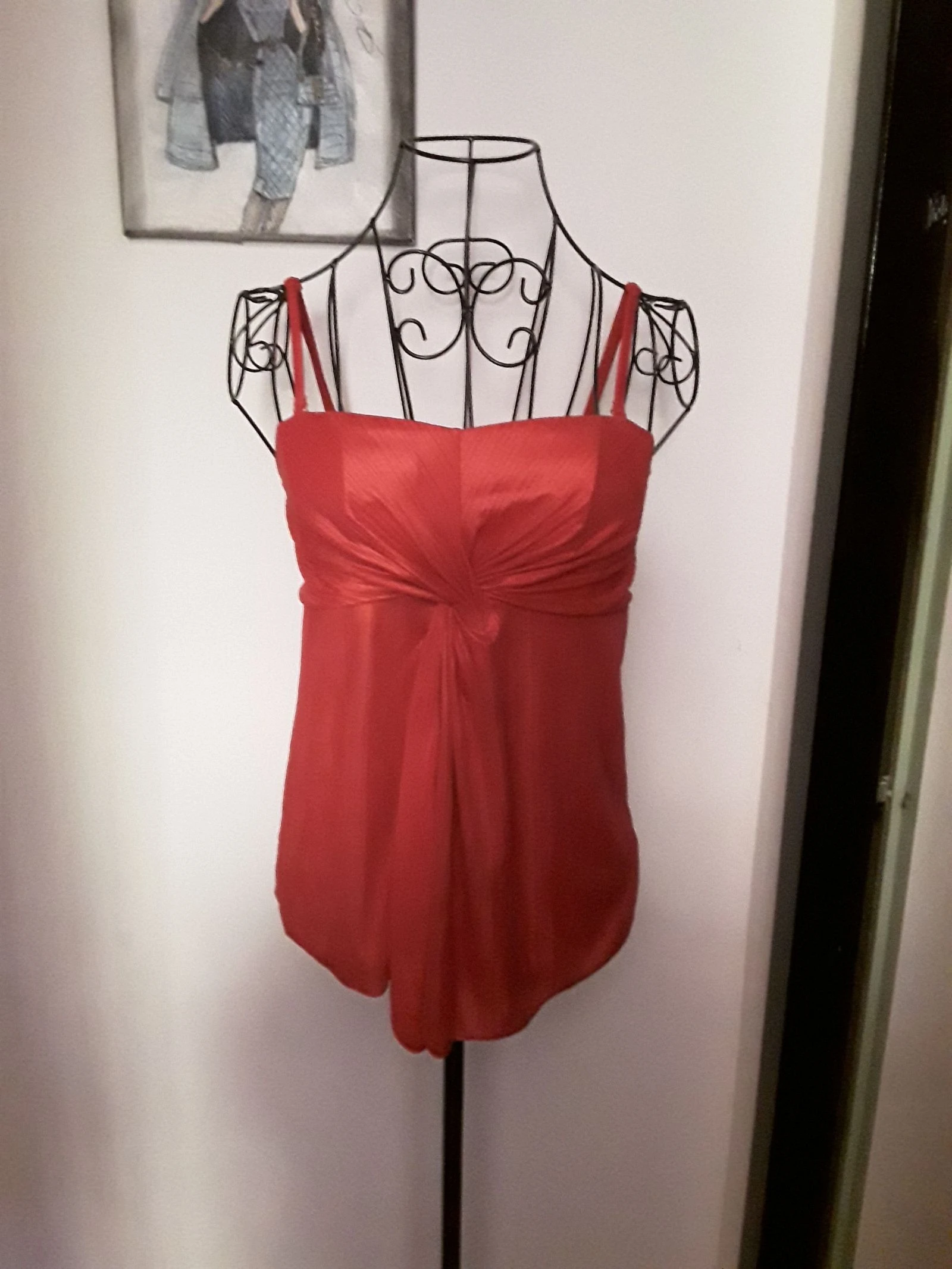 Débardeur à fine bretelle rouge 